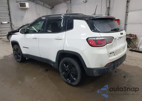 2021 Jeep Compass Altitude 4X4 z USA, uszkodzony, nr VIN 3C4NJDBB0MT512620